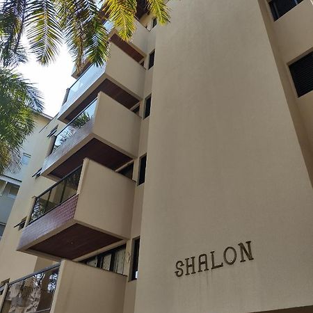 Apartamento Ubatuba: Praia Grande Beachfront Retreat Exterior photo