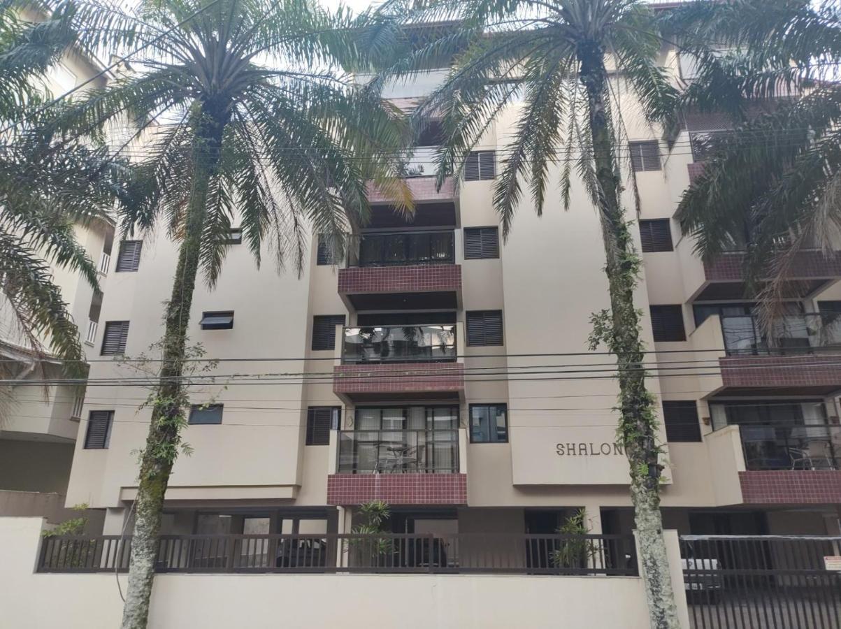 Apartamento Ubatuba: Praia Grande Beachfront Retreat Exterior photo